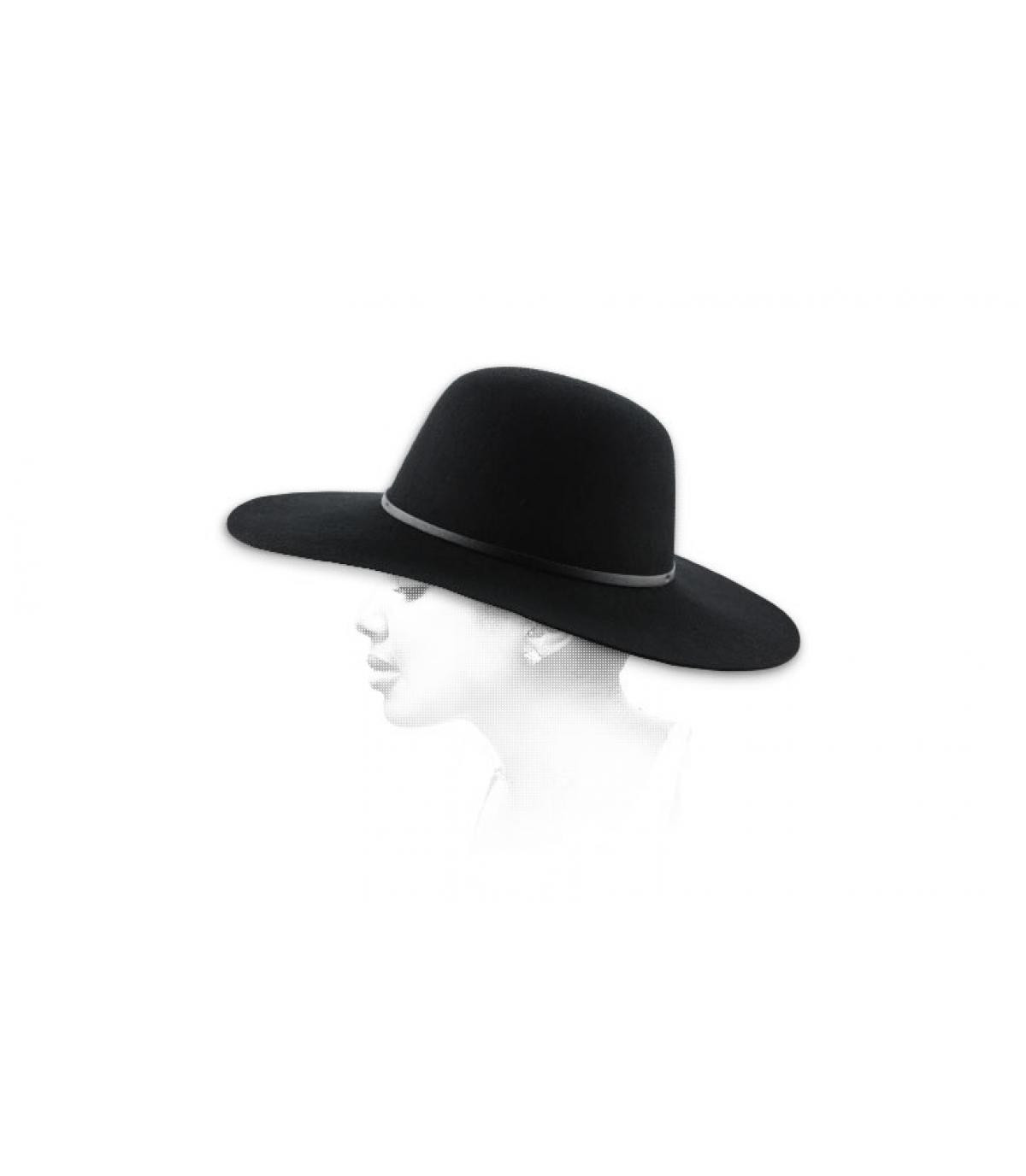 Black women hat Joan black